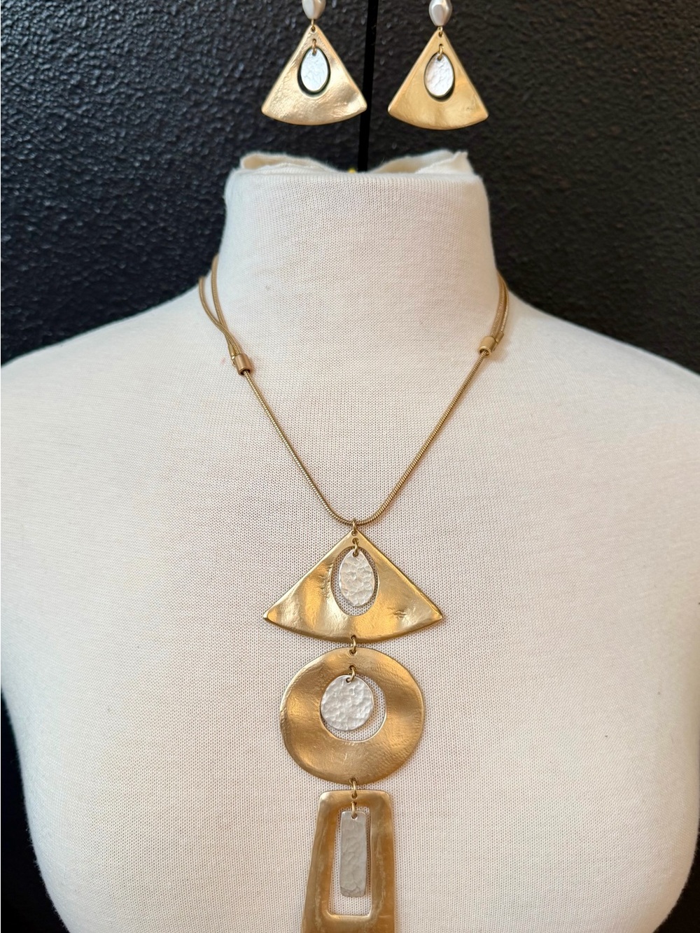 Southern Living 2 tone Gold/Silver Geometric Pendant Necklace and Earring Set